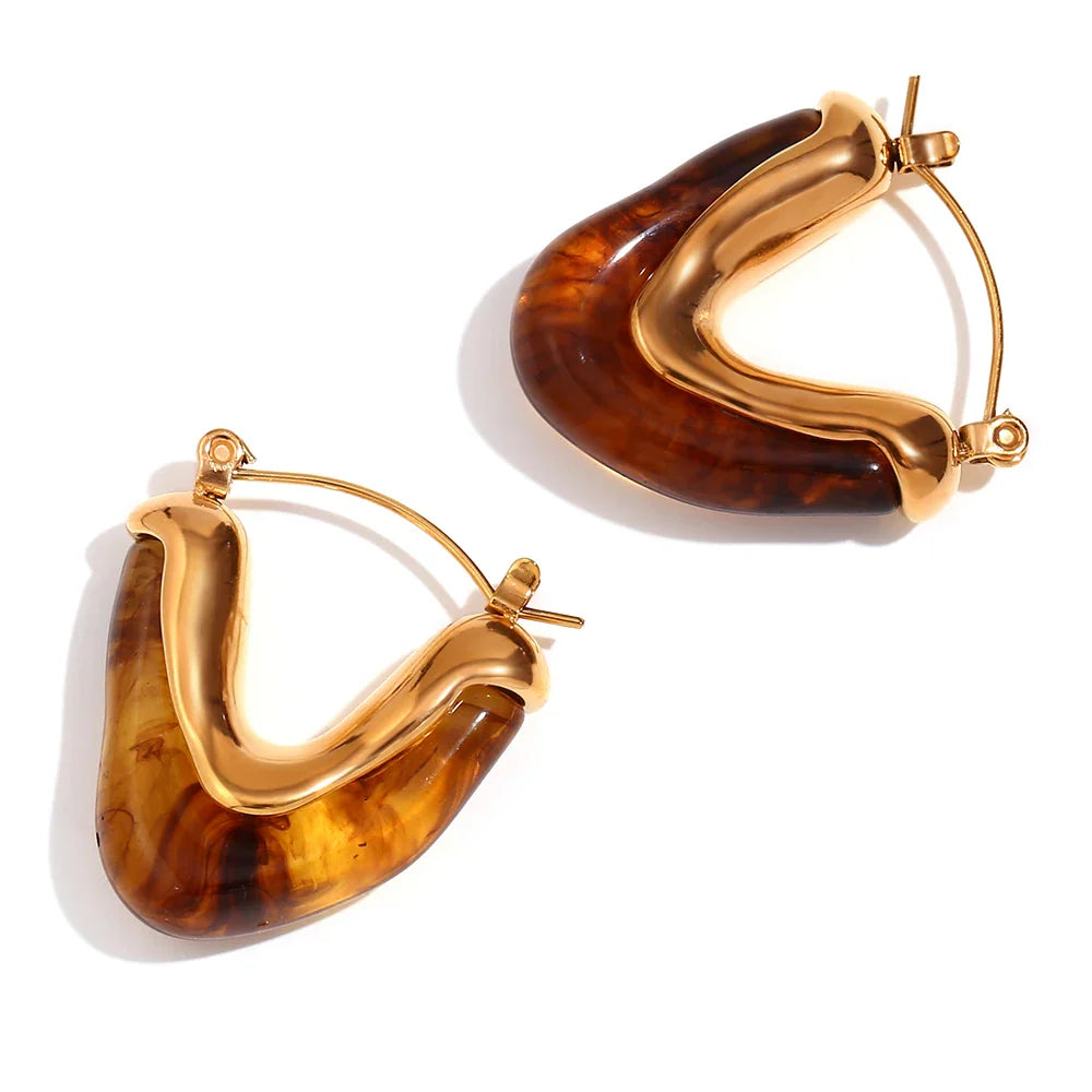 18k Classy V Hoop Earrings