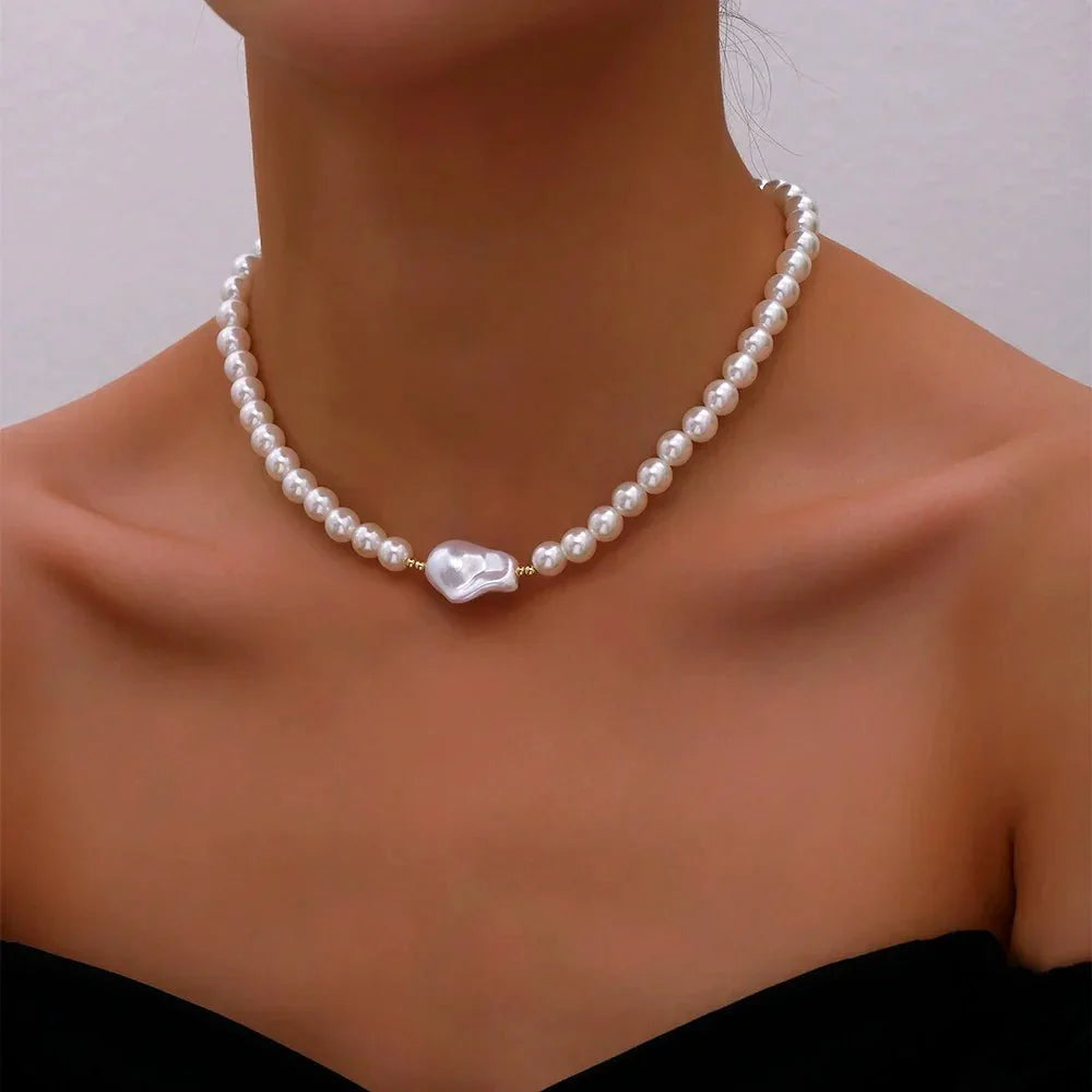 Elegant Pearl Statement Necklace Choker