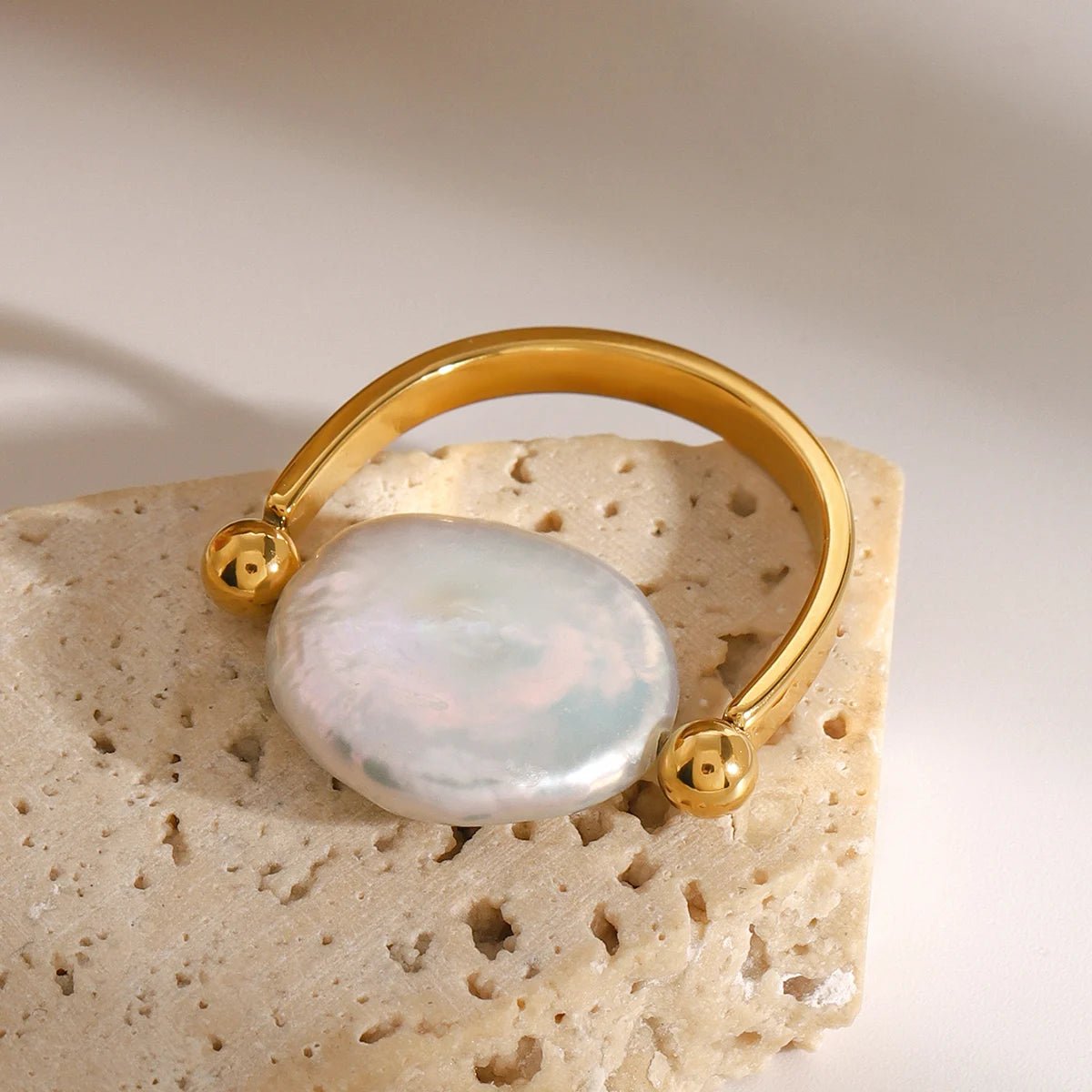 Gio Ring