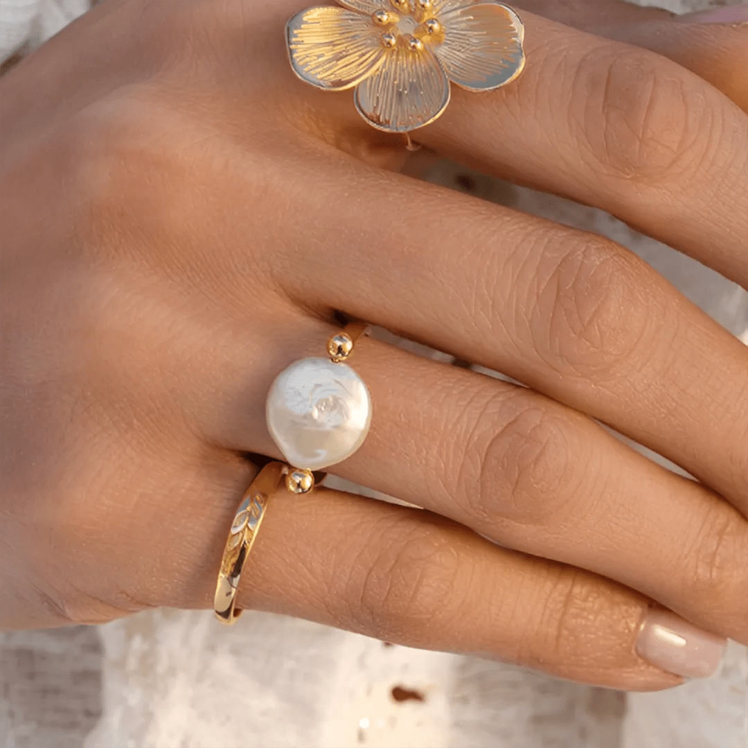 Gio Ring