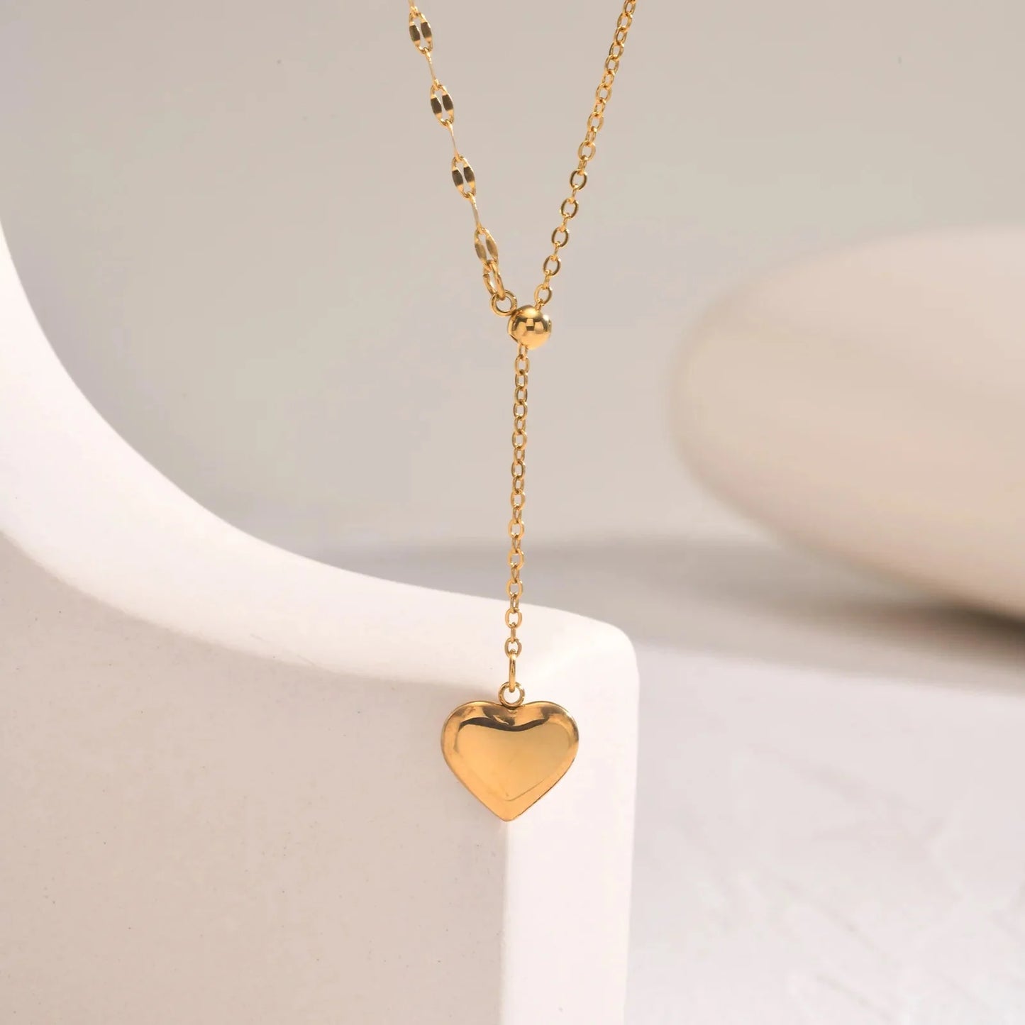 14k Dainty Feminine Heart Dangle Necklace