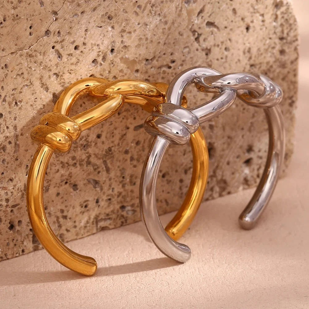 18k Chunky Buckle Open Bangle Bracelet