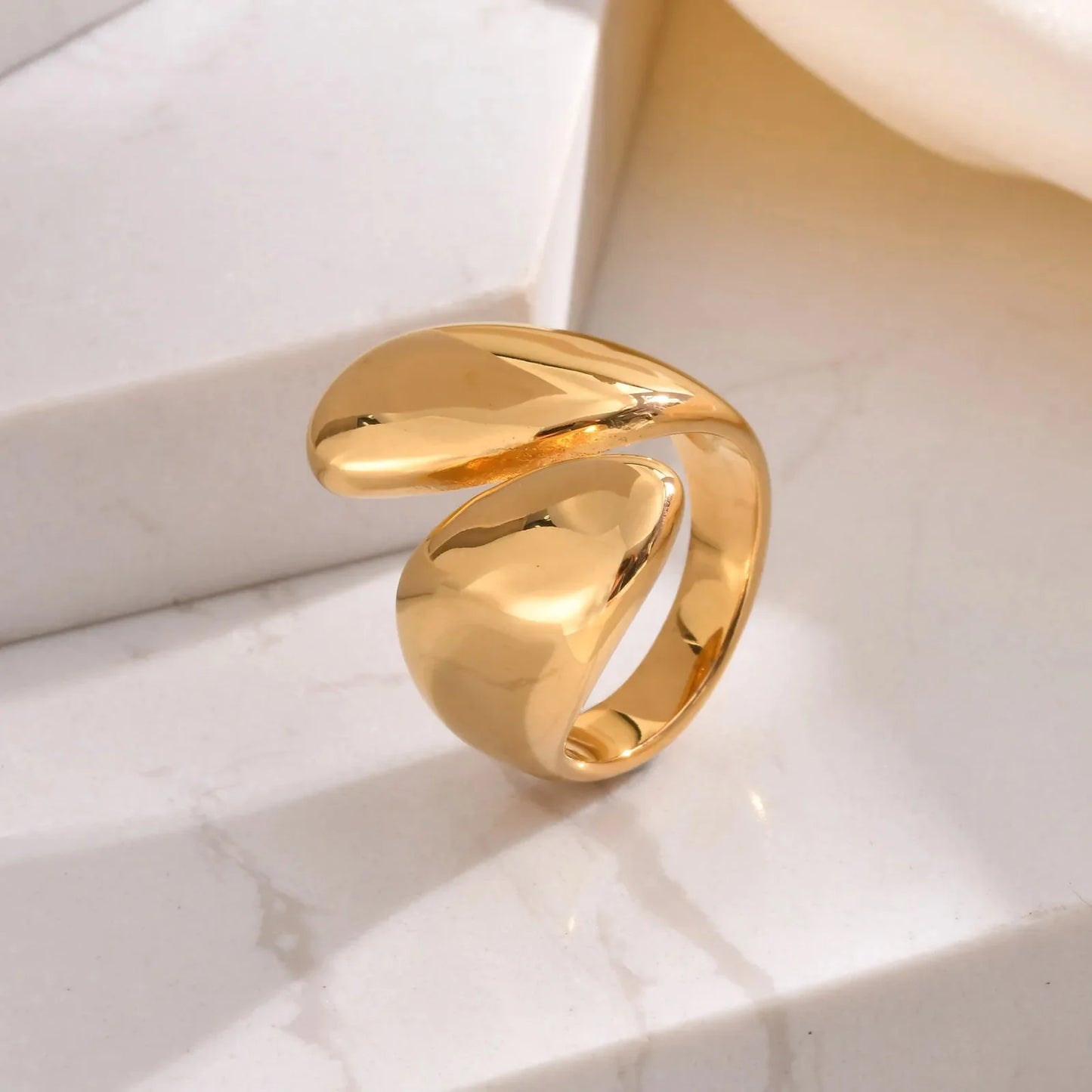 18k Chunky Droplet Wrap Around Ring