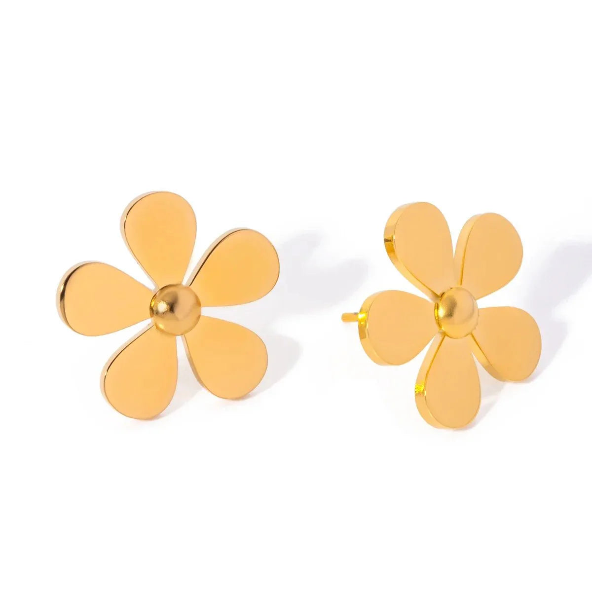 18k Dainty Flower Earrings