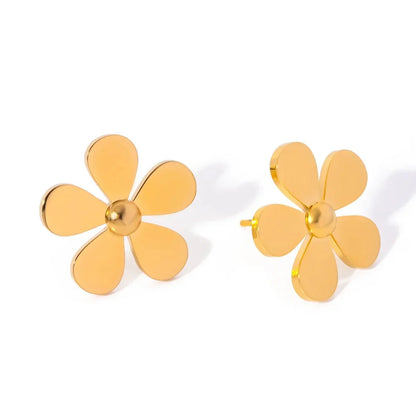 18k Dainty Flower Earrings