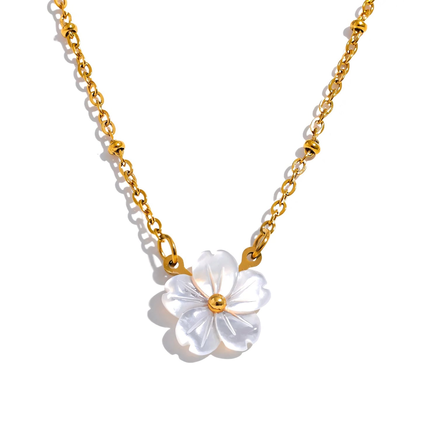 18k Dainty White Floral Necklace