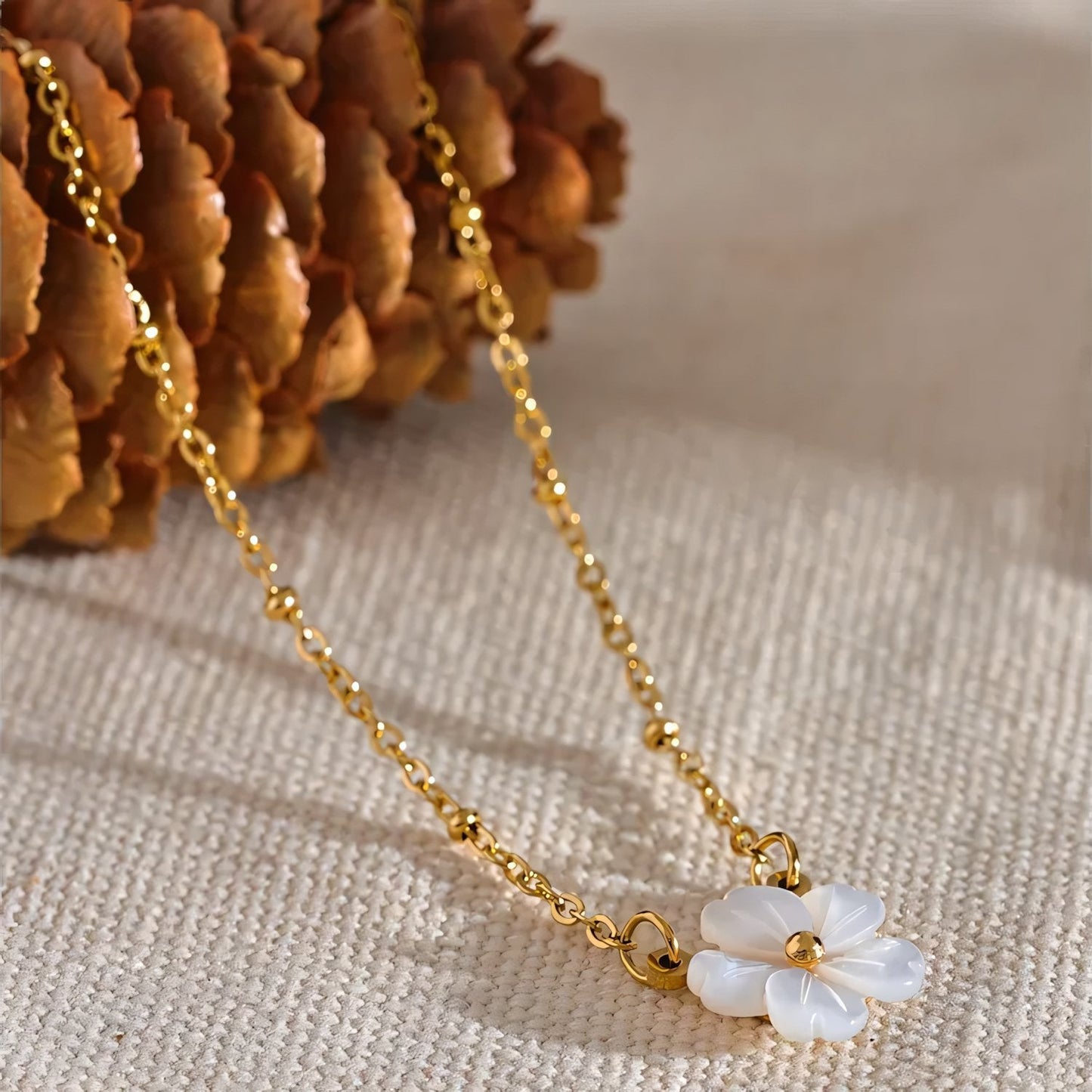 18k Dainty White Floral Necklace