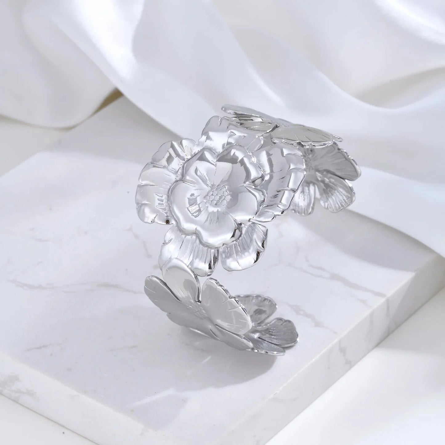 18k Floral Cuff Bangle Bracelets