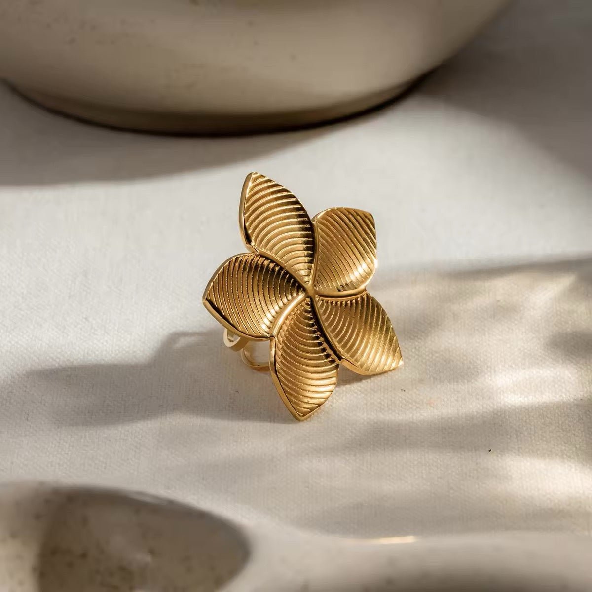 18k Glamorous Gold Floral Stud Earrings & Ring