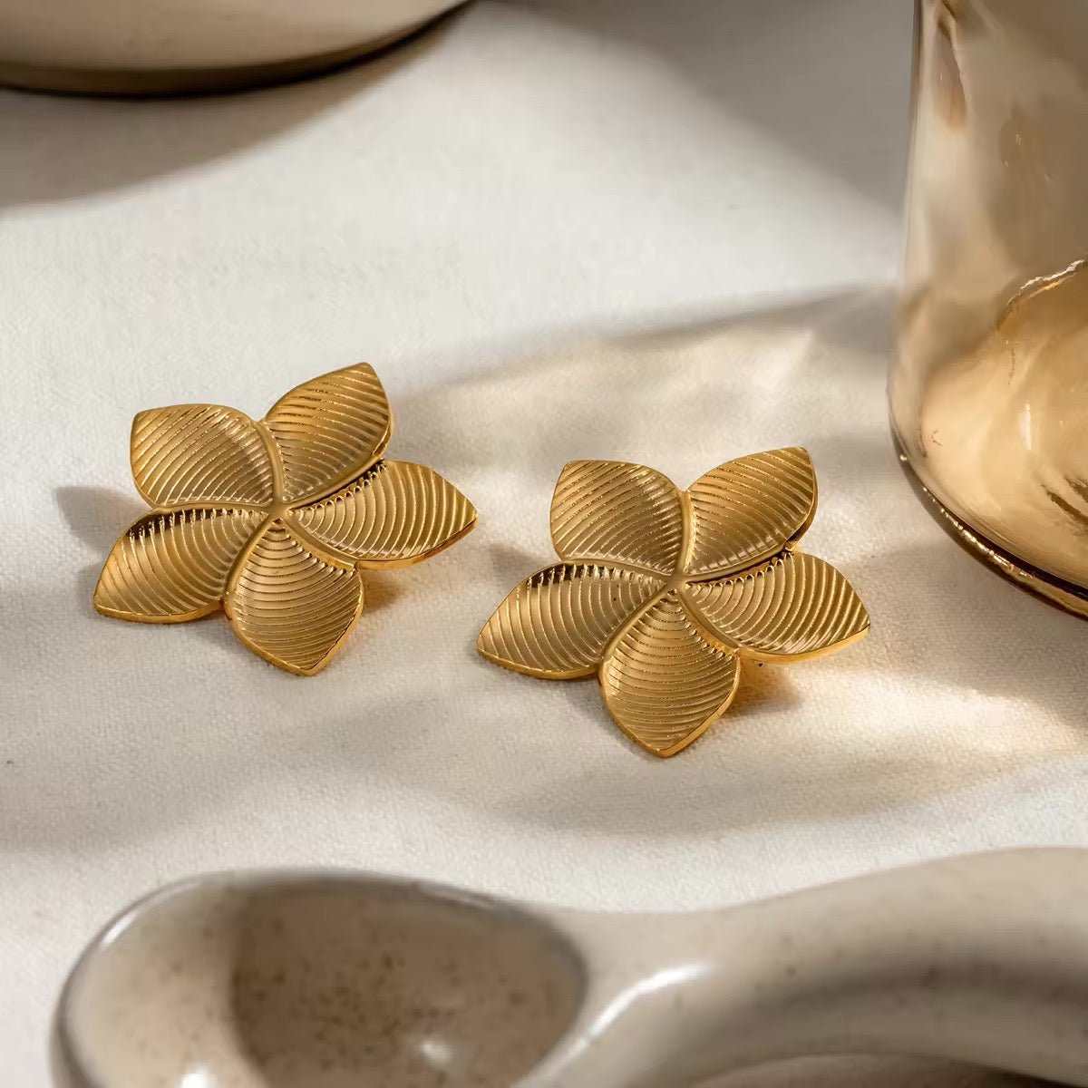 18k Glamorous Gold Floral Stud Earrings & Ring