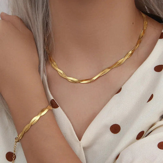 18k Interwoven Herringbone Chain Necklace and Bracelet Set