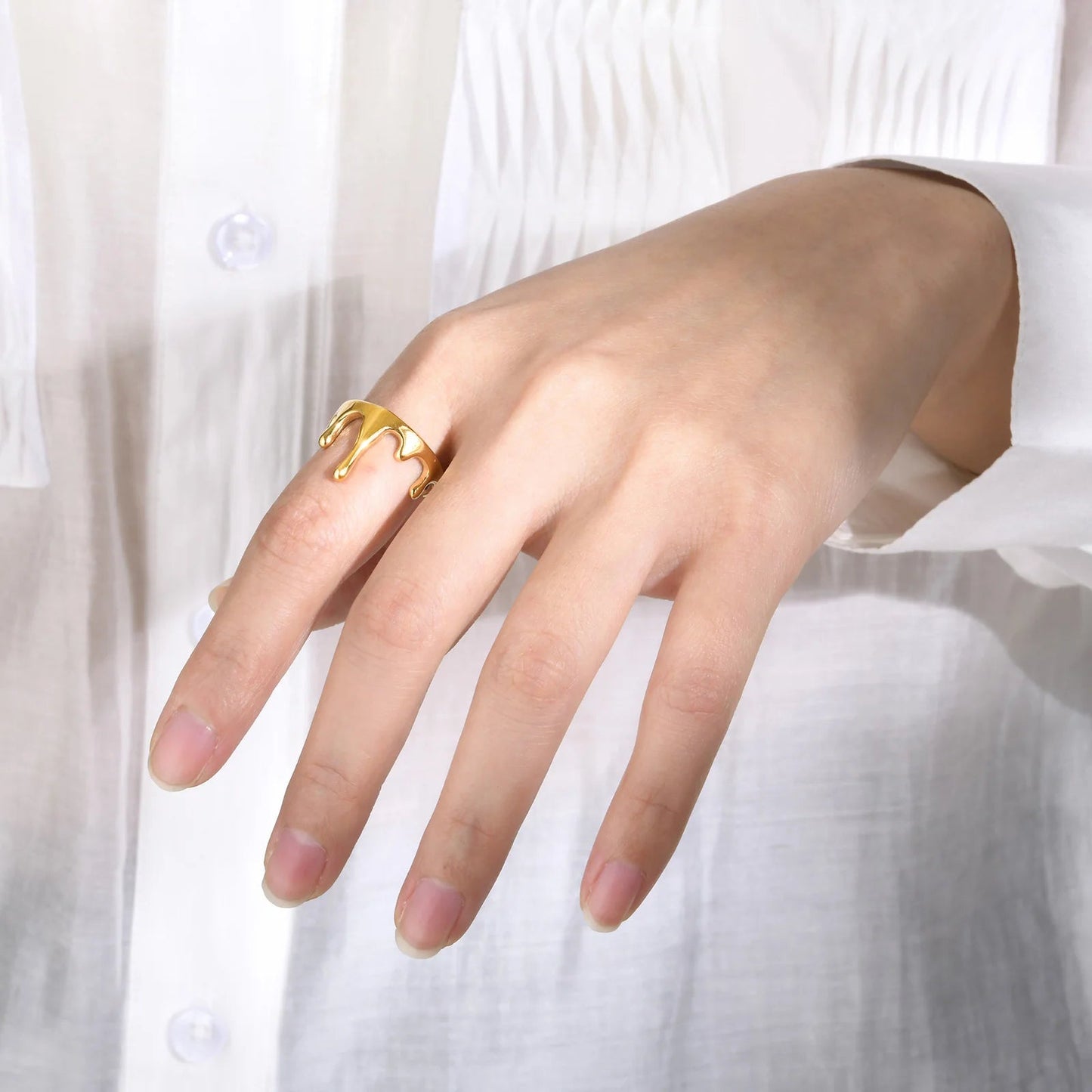 18k Minimal Melting Ring