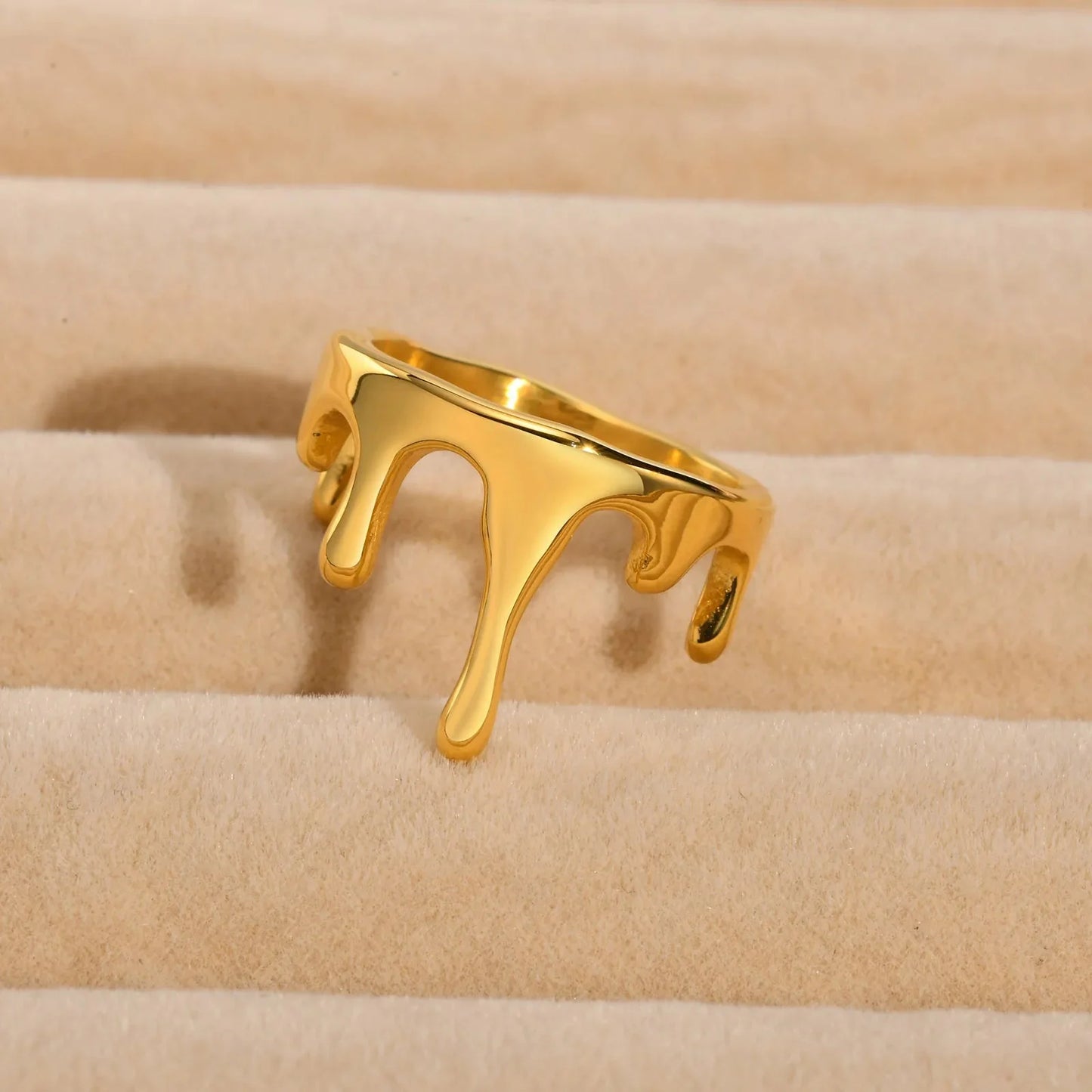 18k Minimal Melting Ring