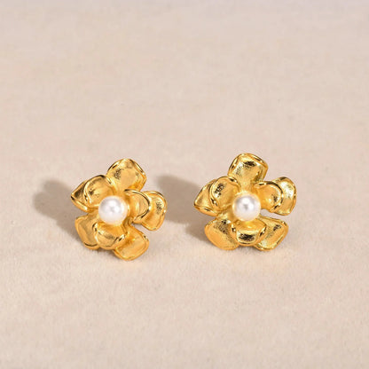 18k Pearl Flower Earrings