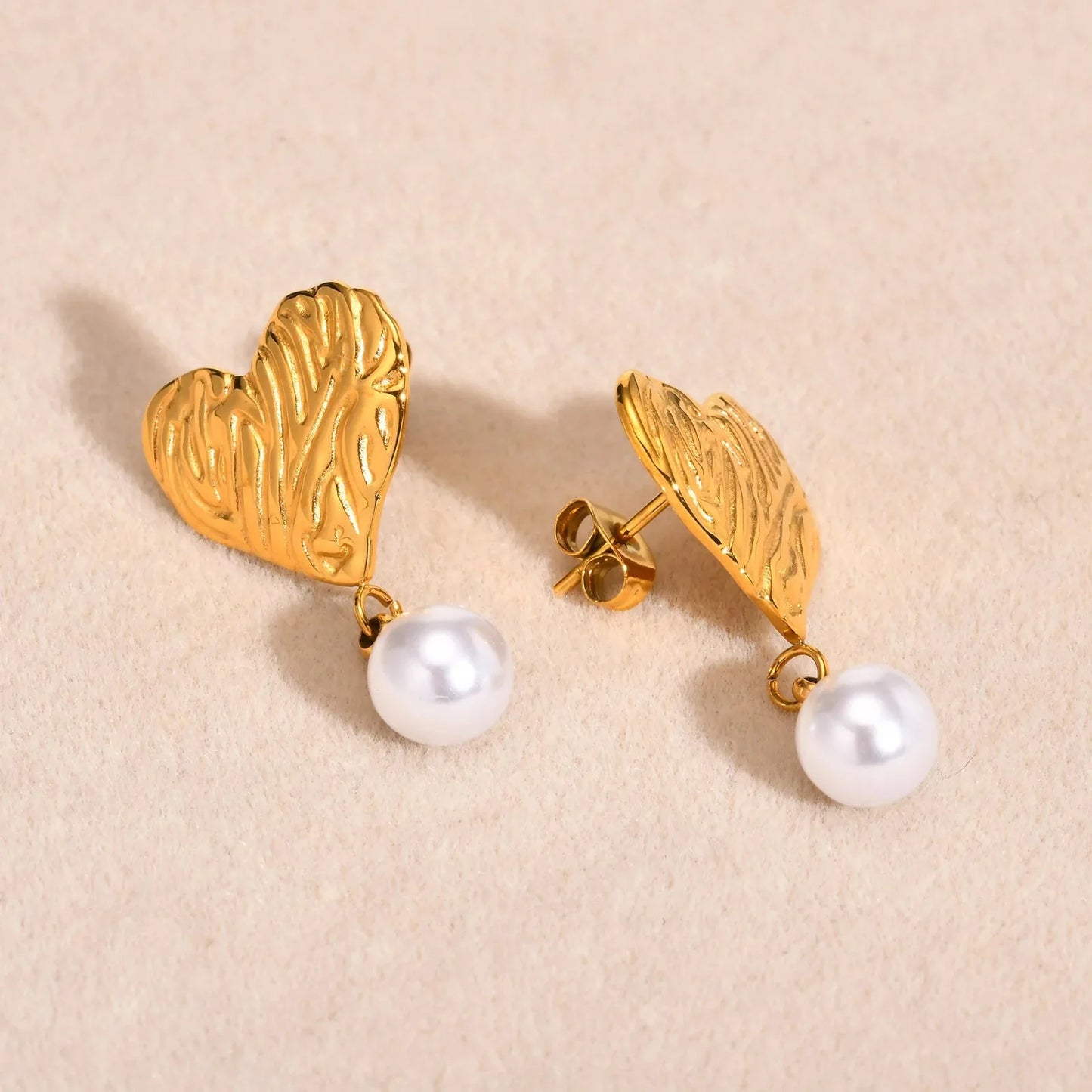 18k Textured Heart Pearl Earrings