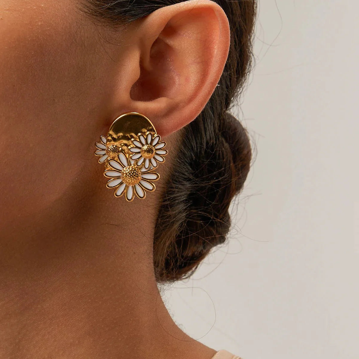 18k Trio Daisy Floral Earrings