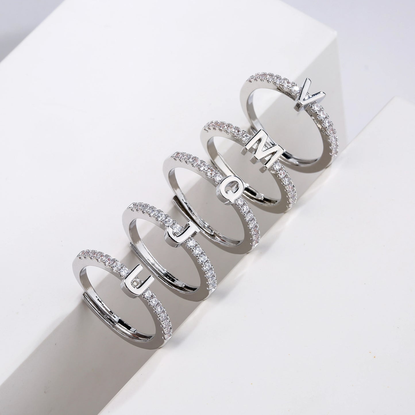 Lumi Initial Ring
