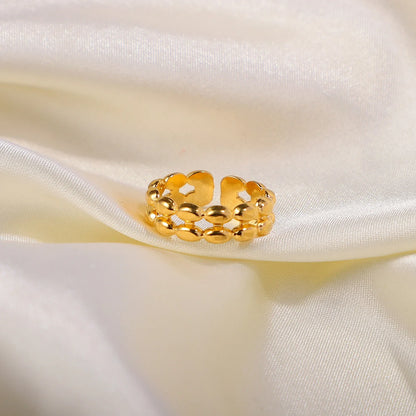 18k Oval Bead Ring