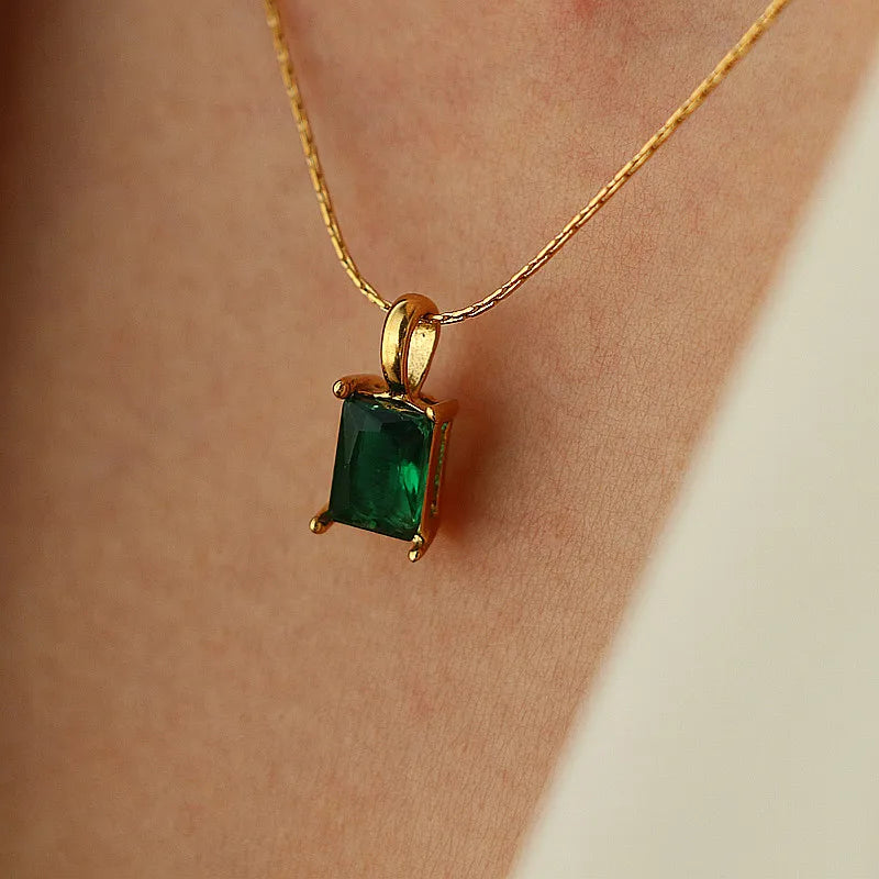 Dainty Aurora Necklace