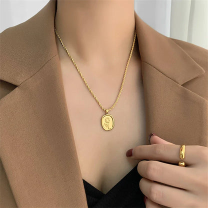 Feminine Floral Pendant Rope Chain Necklace