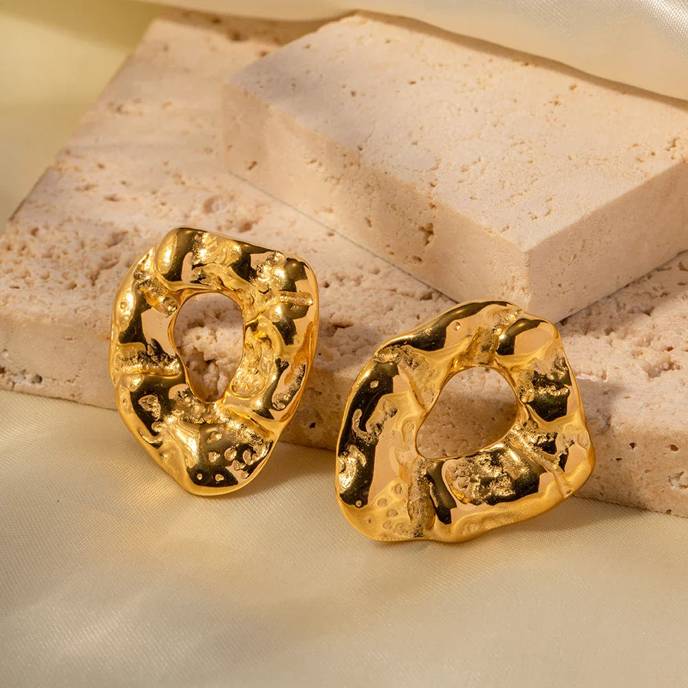 18k Textured Open Irregular Circle Earrings