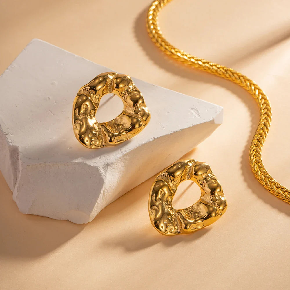 18k Textured Open Irregular Circle Earrings