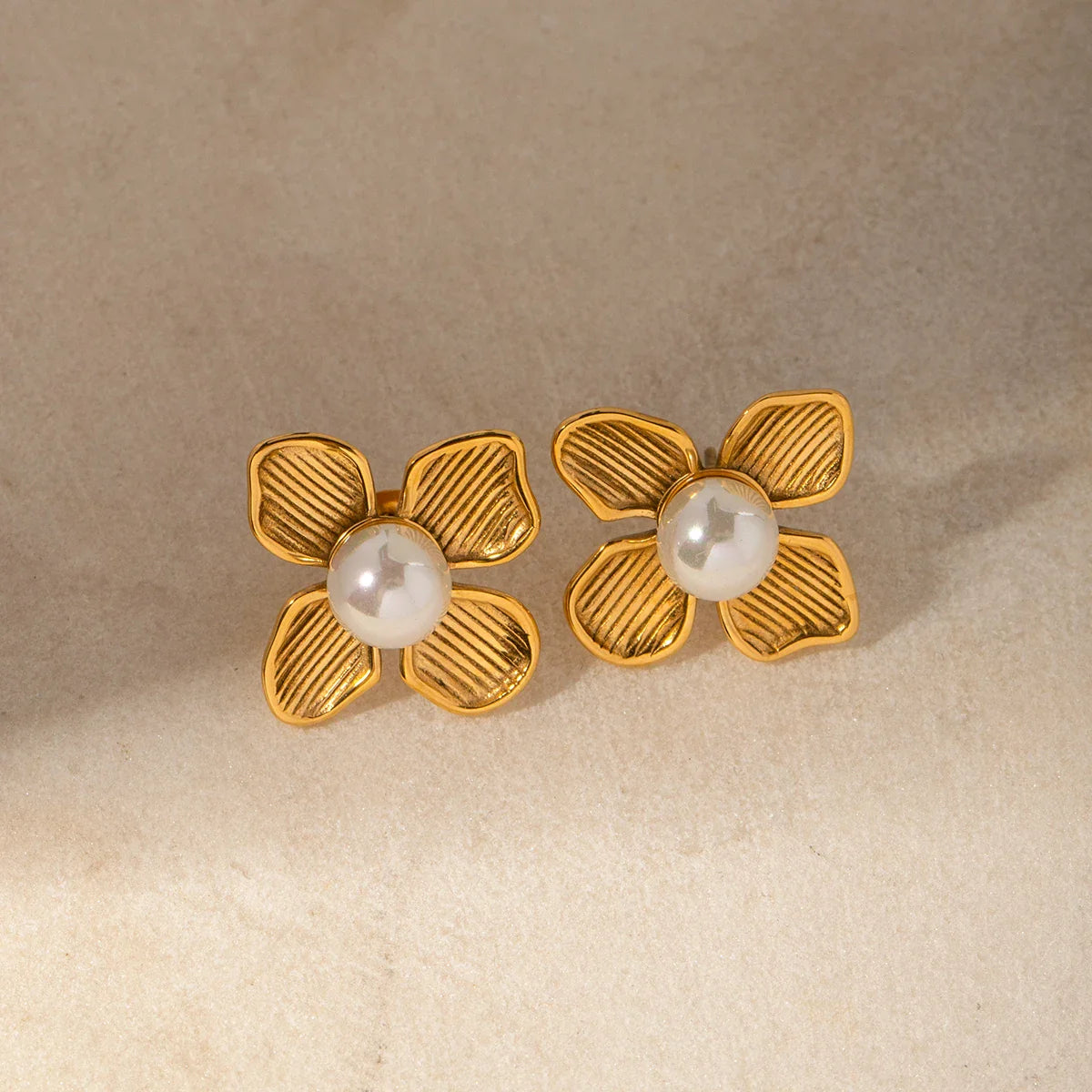 18k Four Petal Textured Pearl Flower