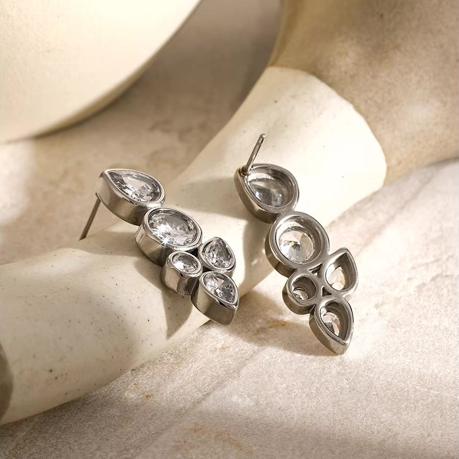 Dainty Leaf Diamond Earrings