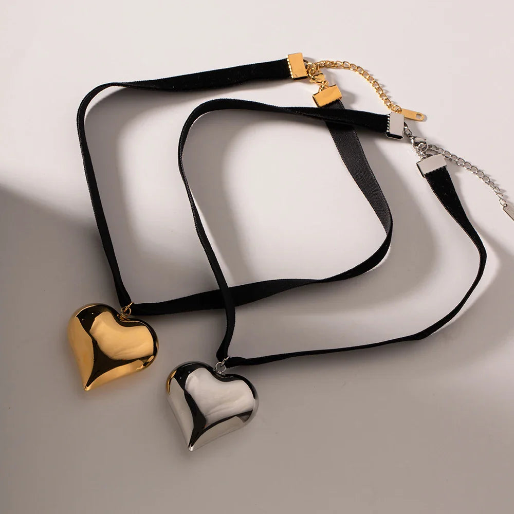 Chunky Heart Strap Necklace