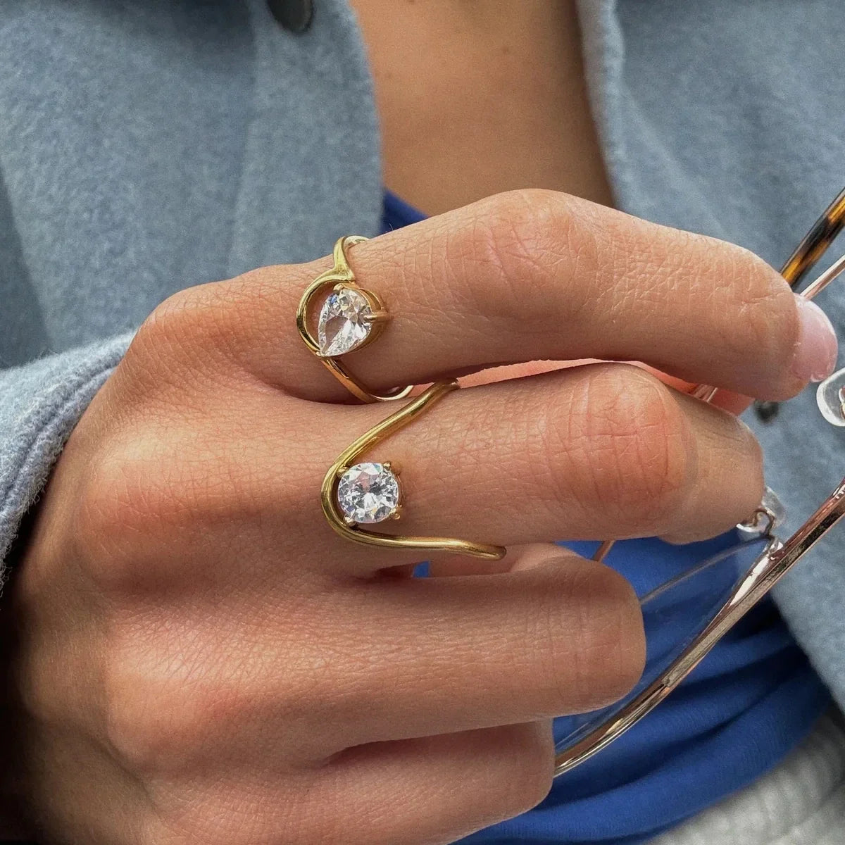 18k Irregular Twist Diamond Ring