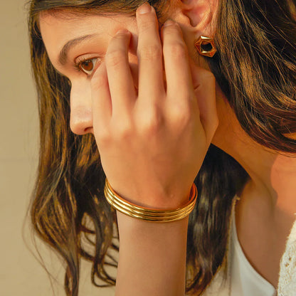 18k Triple Ribbed Bangle Bracelet