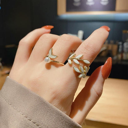 Adjustable Classy Gold Leaf Ring