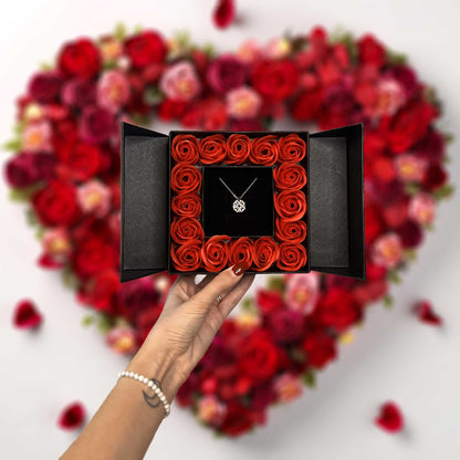 18k Dainty Eternal Clover Necklace