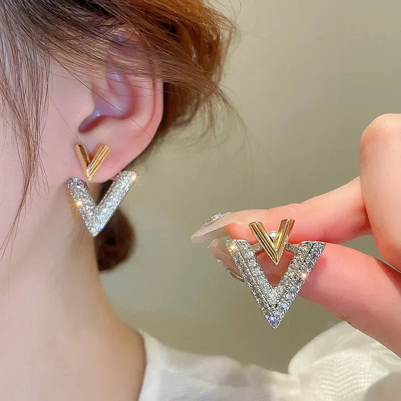 Classic Double V "Ulippa" Earrings