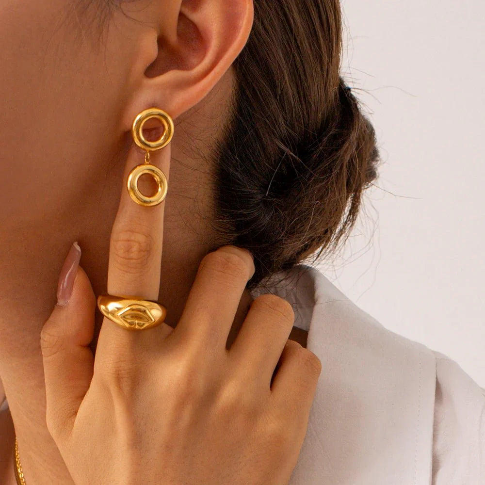 Classy O Rings Drop Earrings