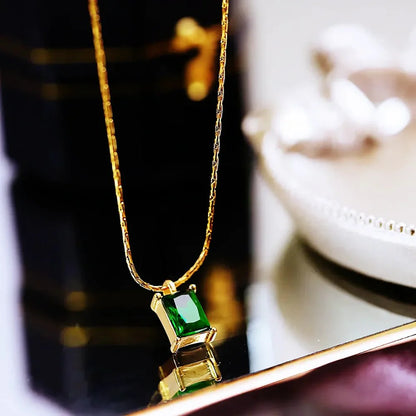 Dainty Aurora Necklace