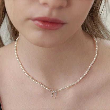 Dainty Beaded Pearl Bow Feminine Choker Necklace