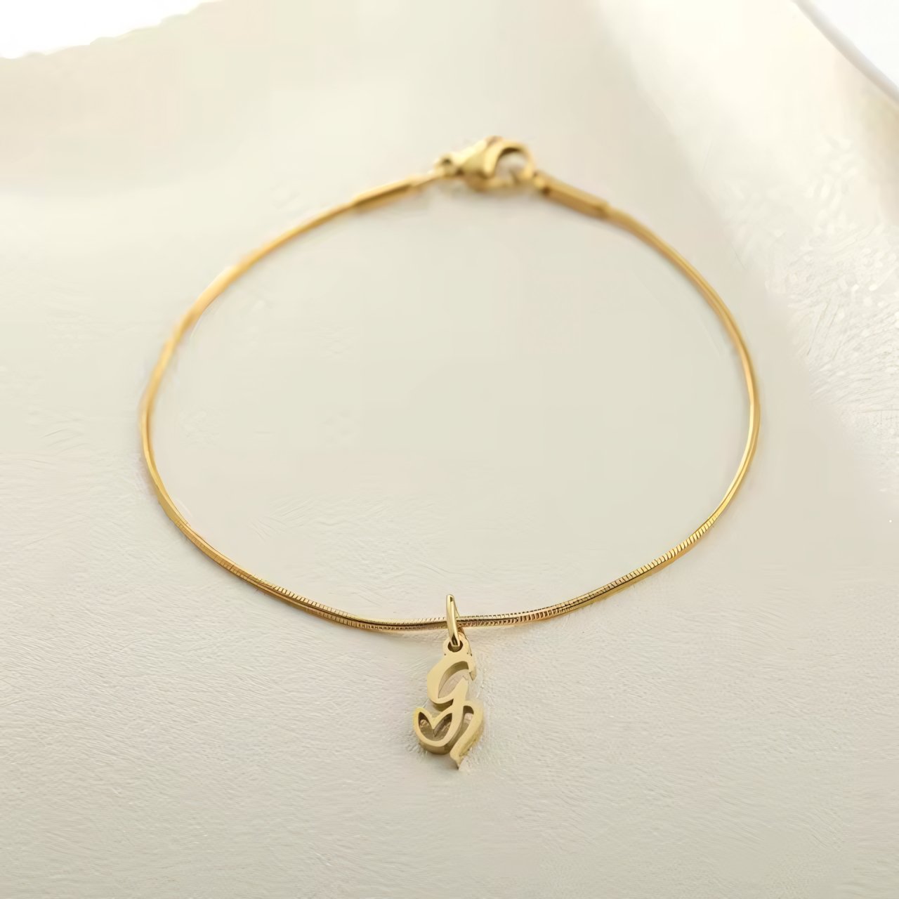Dainty Cursive Heart Letter Initial Chain Bracelet