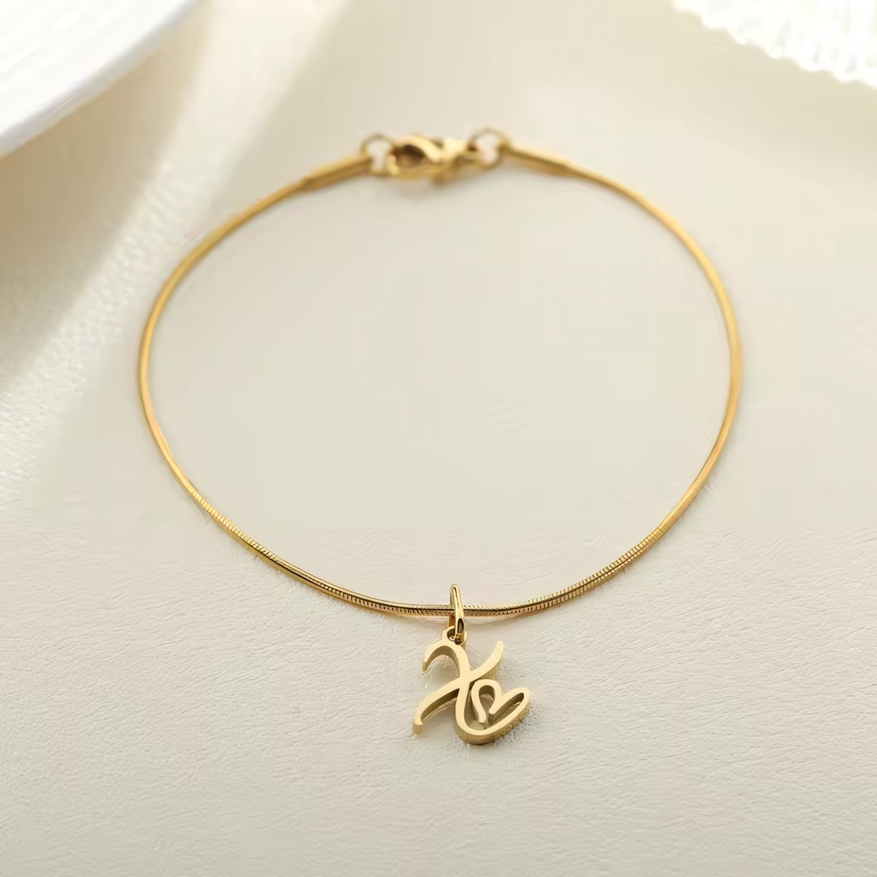 Dainty Cursive Heart Letter Initial Chain Bracelet