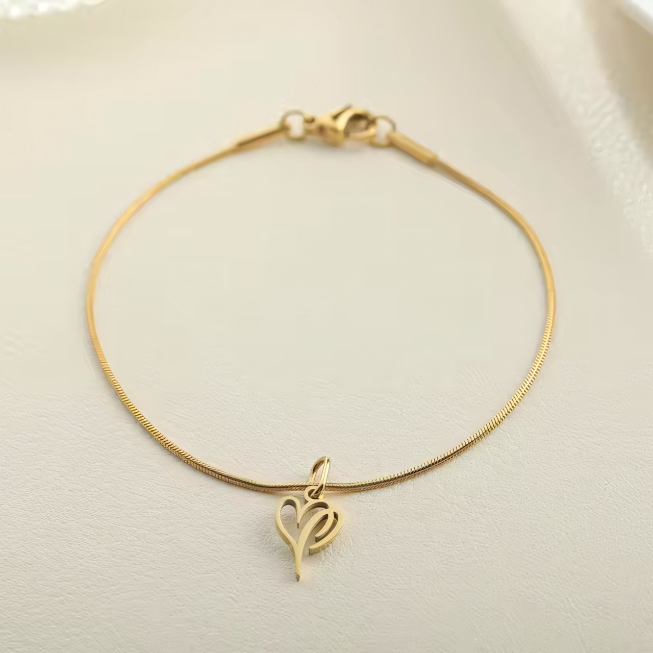 Dainty Cursive Heart Letter Initial Chain Bracelet