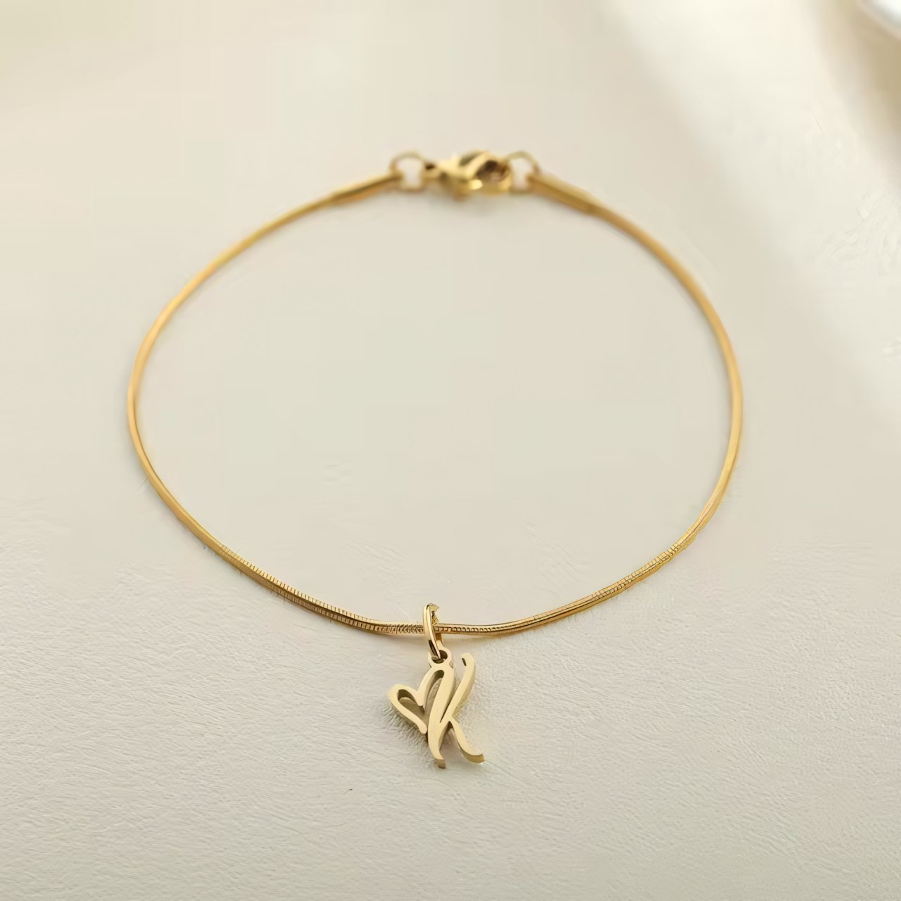 Dainty Cursive Heart Letter Initial Chain Bracelet