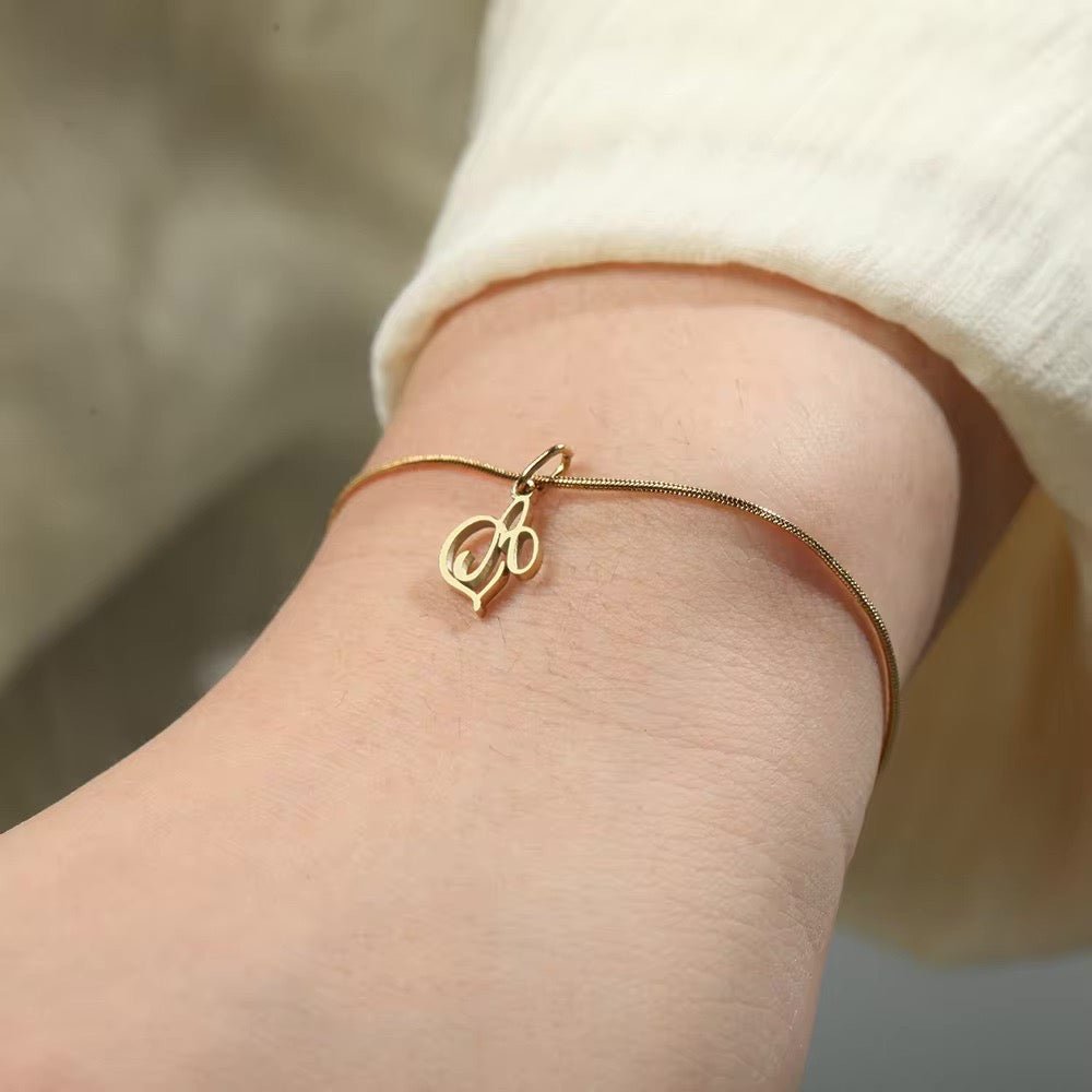 Dainty Cursive Heart Letter Initial Chain Bracelet