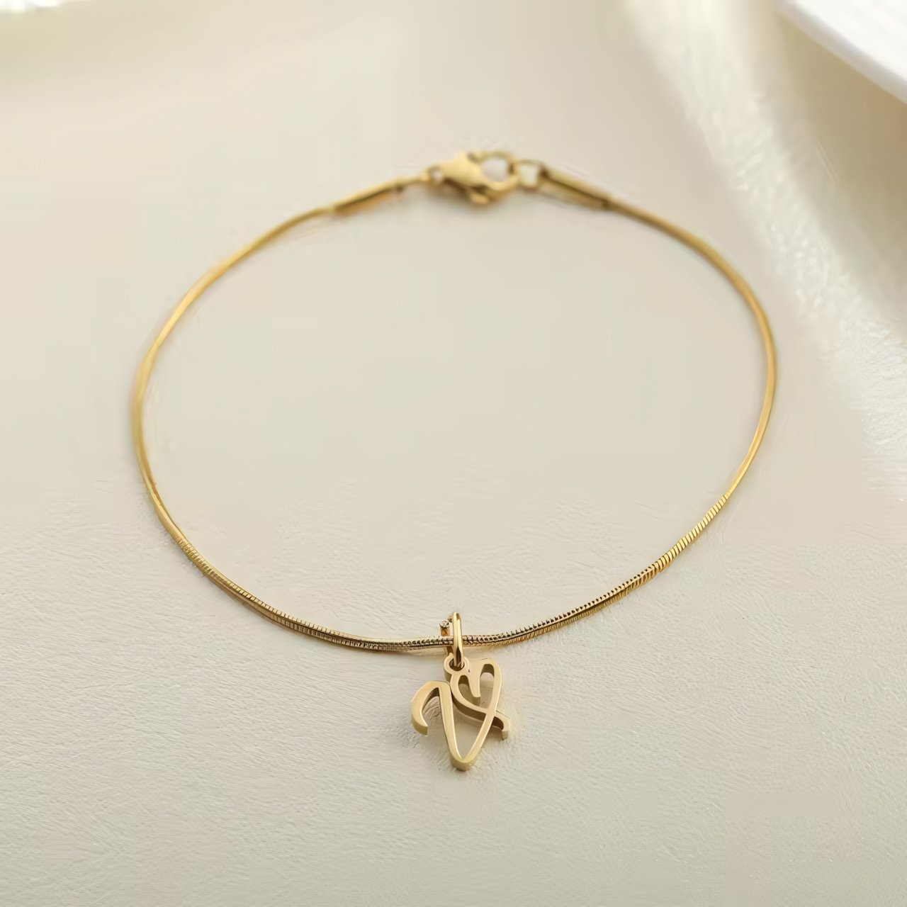 Dainty Cursive Heart Letter Initial Chain Bracelet