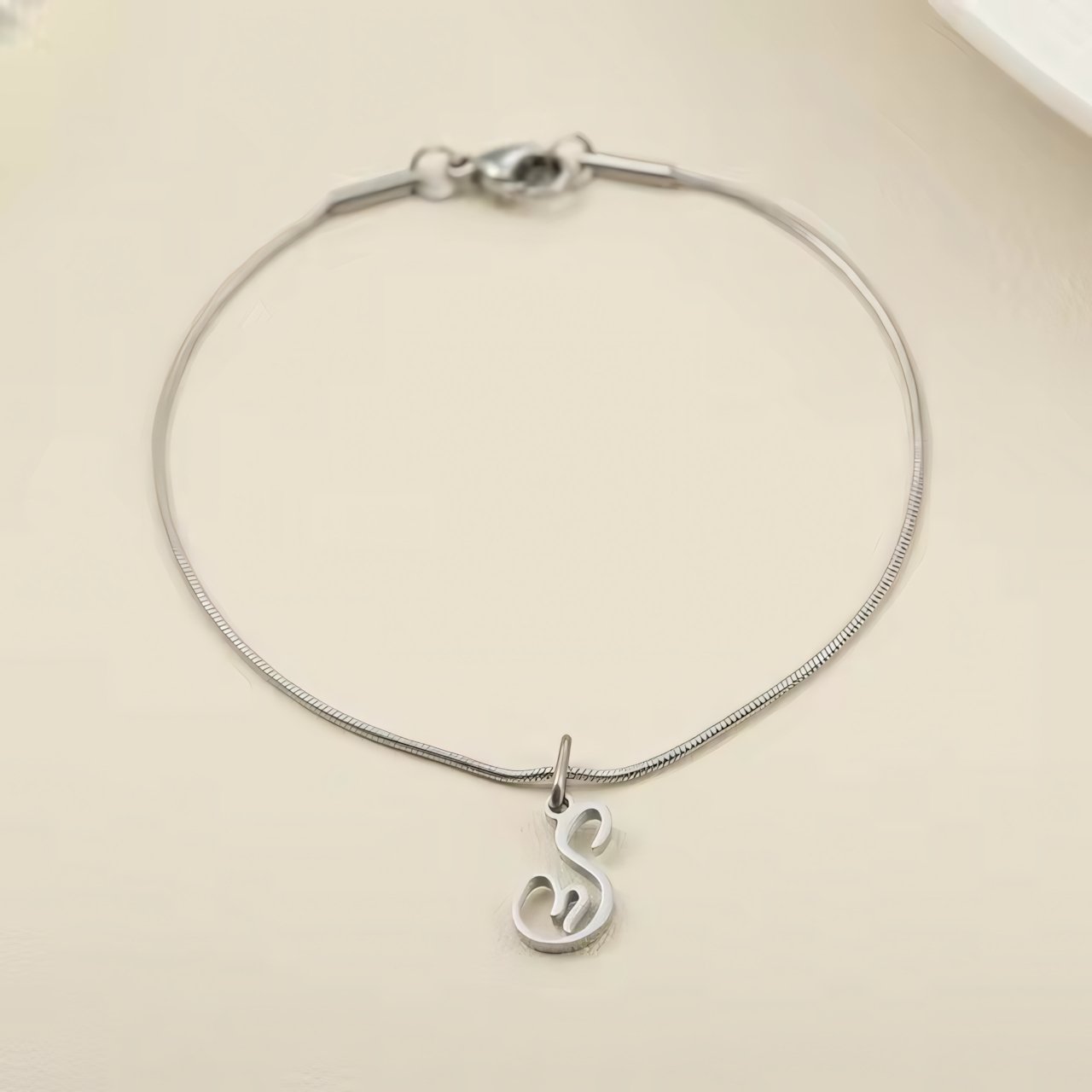 Dainty Cursive Heart Letter Initial Chain Bracelet