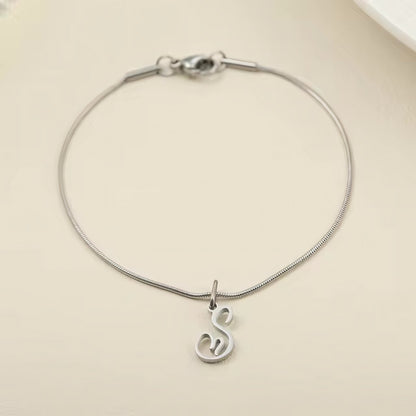 Dainty Cursive Heart Letter Initial Chain Bracelet