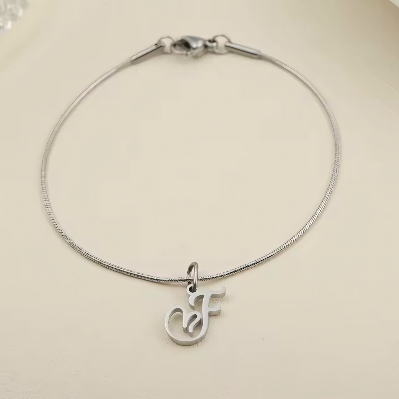 Dainty Cursive Heart Letter Initial Chain Bracelet