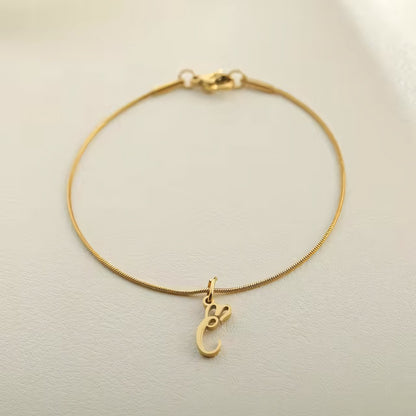 Dainty Cursive Heart Letter Initial Chain Bracelet