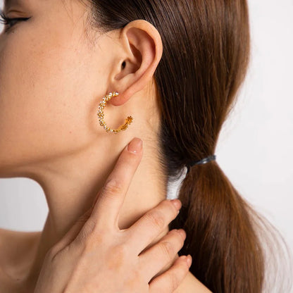 Dainty Daisy Floral Bracelet Necklace and Earrings Set