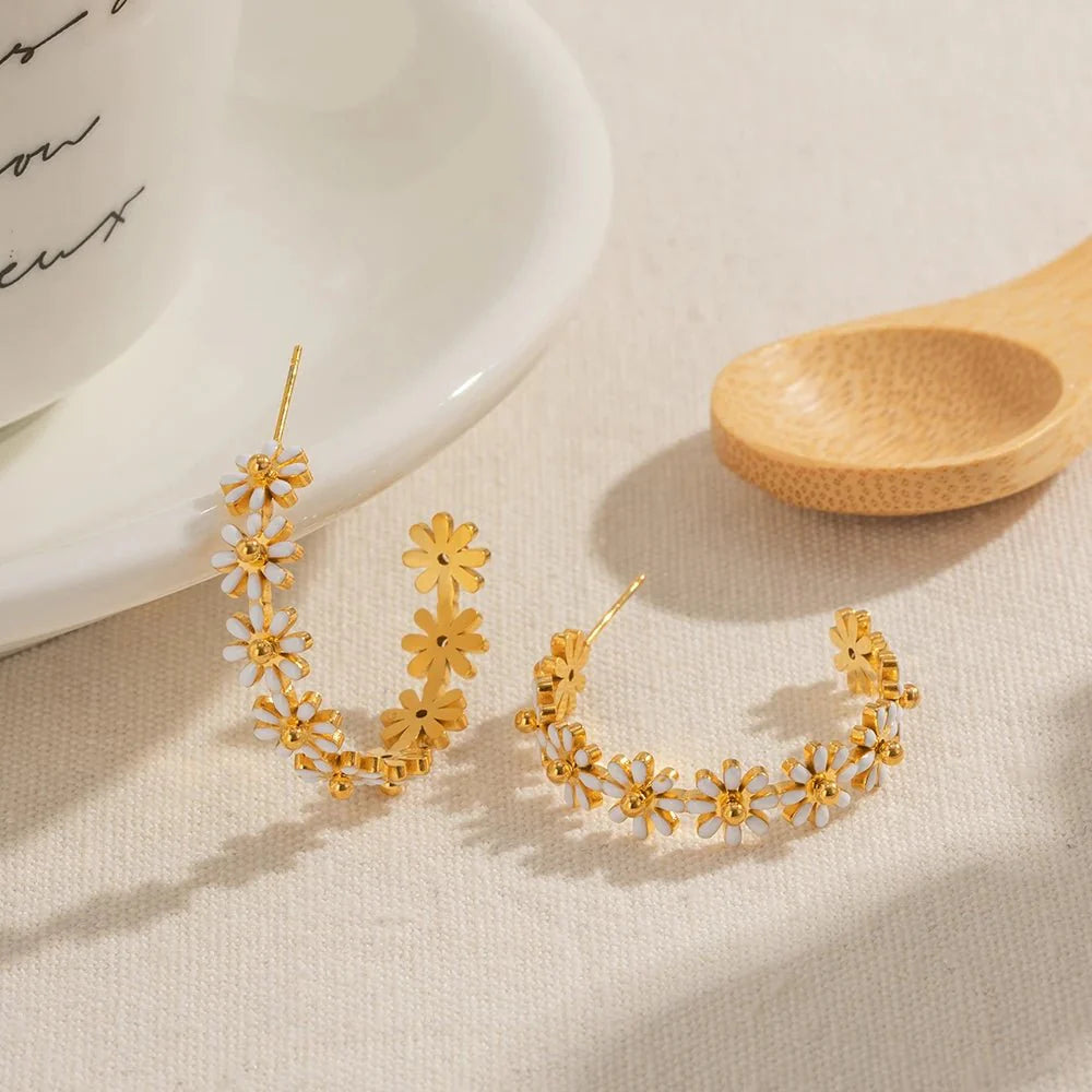 Dainty Daisy Floral Bracelet Necklace and Earrings Set