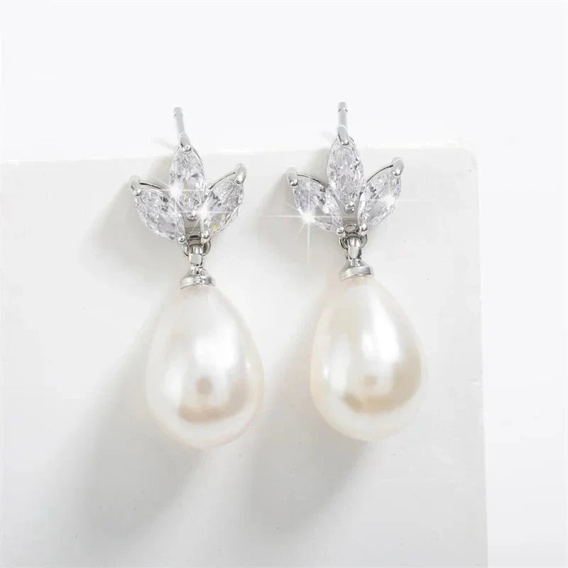 Dainty Diamond Leaf Pearl Earrings